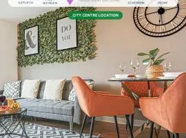 Luxury 1 Bedroom Apartment with Balcony - Central MK - Free Parking, Fast WiFi and Smart TV by Yoko Property