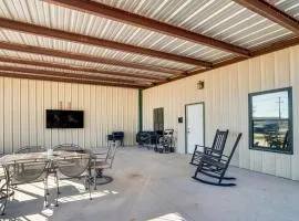 Large Patio & Grill! Group Stay in Midland
