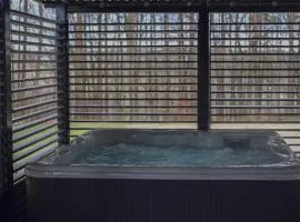 Dom to za mało ! Jacuzzi boiska plac zabaw ognisko