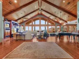 The Gayosa House 9BR Beachfront Oasis with Private Pool & Hot Tub