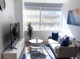 Cozy 1-Bedroom with Natural lights, hotel em Edmonton