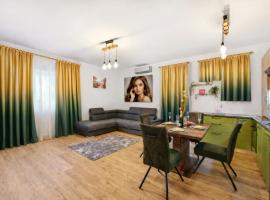 Apartament Luna, hotel in Giroc