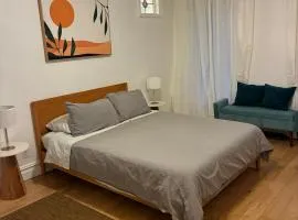 Brooklyn - Bed-Stuy - Sunny Private 2BR Apartment