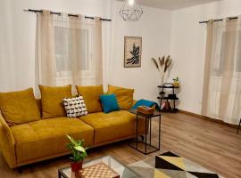 Stylish apartment close to Wiener Neustadt, hotel i Lanzenkirchen