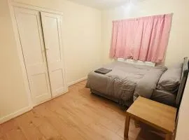 Comfortable Room Near Brookes University and Oxford Hospitals, Room G