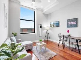 Magnificent 1BR with Pool & Gym