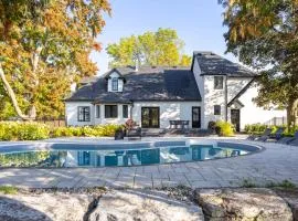 Vineyard Estate by the River with Pool