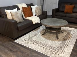 Brand new listing Aimi Luxury Retreat, ξενοδοχείο σε Ντέιτον