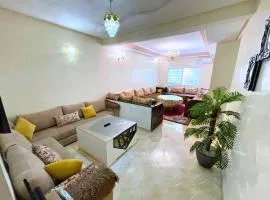 2BR Luxurious Apartment - 2 Min from City Center