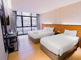 Hotel 99 Seri Kembangan Serdang, khách sạn ở Seri Kembangan