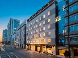 Atour Hotel Chongqing Optoelectronics Park Liangjiang Happiness Plaza