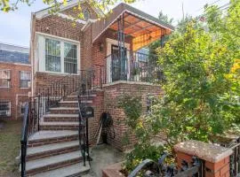 Cozy Two-bedroom Apartment