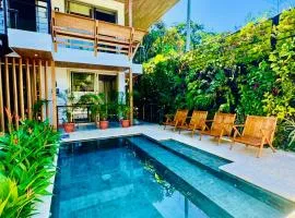 Villa Naomi Luxury house 3 min walk beach and town