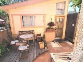 cozy 1 bedroom cottage in Albany