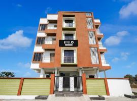 Hotel O Ring Road Nagpur Formerly Glory Inn، فندق في Khāpri
