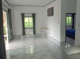 private house khlongnin, hotel i Phra Ae beach