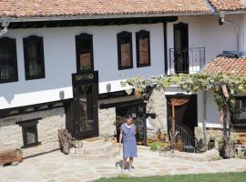 Guest House Epochs since 1871, hotel in Lyaskovets