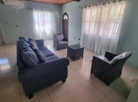 Halfmoonbay Pink Butterfly 1 bedroom right, hotel a Basseterre
