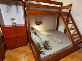 Aquaholik Traveler's Lodge