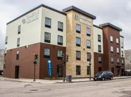 Cobblestone Hotel & Suites - Chippewa Falls