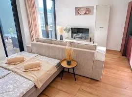 Moderný apartmán so súkromnou terasou v centre Banskej Bystrice