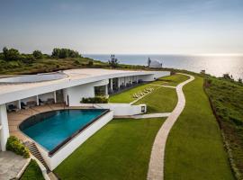 Araqila Boutique Beach Resort & Spa near MOPA Airport, Hotel in Vengurla