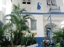 Suítes Barra-Ondina 300 metros da praia, 3 minutos do Circuito