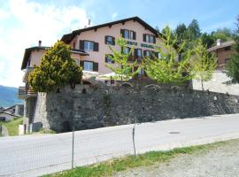 Hotel Ristorante Miravalle, hotel en Teglio