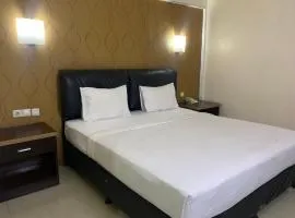 Grand Populer Hotel Deluxe Twin by Millpro