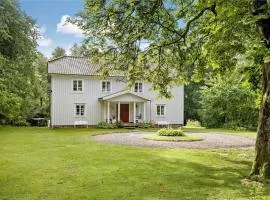 HAL484-Unnaryd-Yas-108