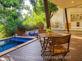 Sacred Retreat: Getaway for Family & Friends, Hotel in Ko Ma