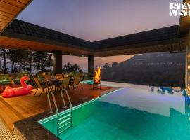 StayVista at The Kasa with Rooftop Infinity Pool and Home Theatre, Hotel in Dagshai