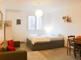 Bright studio in Pantin perfect for couples