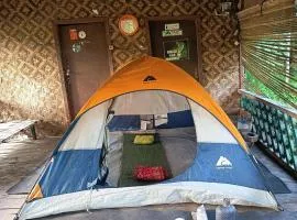 Tenda Sederhana dipingit sungai Ciwidey