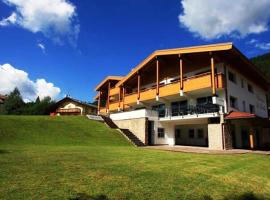 Residence Club La Betulla, khách sạn ở Pozza di Fassa