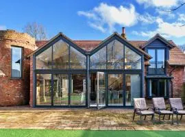 Finest Retreats - Big Barn at Dairy Cottages