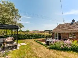 4 Bed in Woolage Green oc-f29907