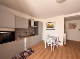 Monolocale a Molveno, hotel u gradu 'Molveno'