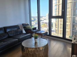 FV 1BR APT with Rooftop Pool: Brisbane şehrinde bir otel