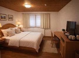 JOHN'S Pension, hotel a Saarwellingen