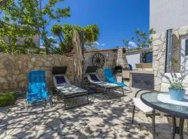 Helles Apartment nur 400 Meter zum Strand mit traumhaften Meerblick und zwei Bikes