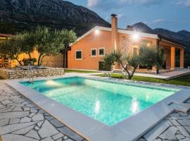 Villa Marija Desne by Villas Guide, Hotel in Desne