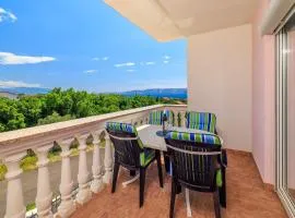 Haustierfreundliches Apartment nur 470 Meter zum Strand mit Babybett und Hochstuhl