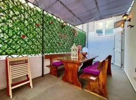 Modernes Ferienhaus in der Altstadt nur 180 Meter zum Strand mit Parkplatz, Grill, Klima