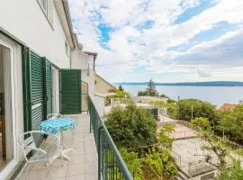 Lauschiges Apartment nur 250 Meter zum Strand mit Meerblick, Privatparkplatz, WiFi