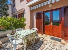 Beschauliches Studio-Apartment nur 250 Meter zum Strand mit Meerblick, Parkplatz, Grill