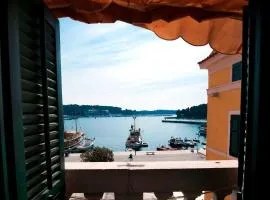 Beeindruckendes Apartment mit Meerblick direkt in Rovinj nur 200 Meter zum Strand