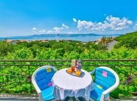 Hundefreundliches Apartment nur 500 Meter zum Strand mit Meerblick, Garten, Grill