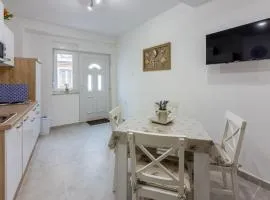 Zentrales Apartment nur 250 Meter zum Strand mit Privatparkplatz