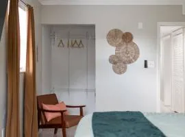 Stylish 2BR Home Near Disney and Universal Orlando